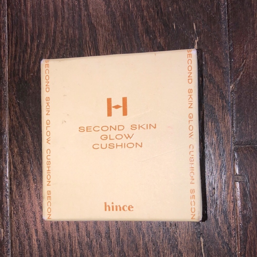 HINCE second skin glow cushion in Rosy color